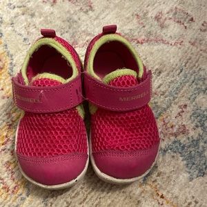 Size 4 Merrell